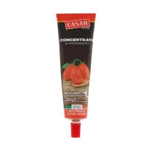 Concentrado de tomate Casar en tubo de 130 g, elaborado con tomates de Cerdeña.
