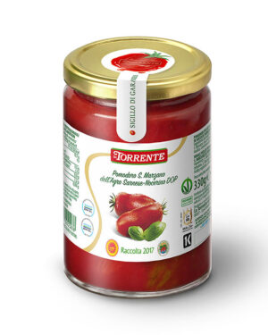 Pomodori Pelati Dell'agro Sarnese Con Basilico