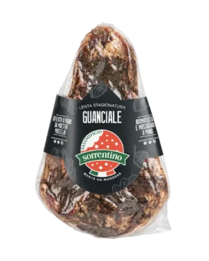 Guanciale a la pimienta Salumificio Sorrentino de 1,5 kg aprox.