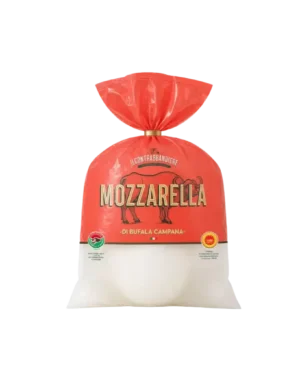 Mozzarella di Búfala Campana DOP de Il Contrabbandiere, elaborada con leche fresca de búfala pasteurizada de origen italiano. Se presenta en una pieza de 250 g conservada en su líquido de gobierno, con textura característica de pasta hilada y un formato adecuado para antipasti, ensaladas y otras elaboraciones de cocina profesional.