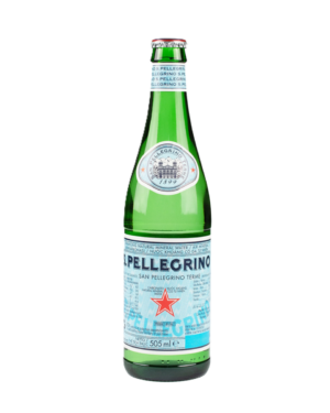Botella de vidrio S.Pellegrino de agua mineral con gas 500 ml